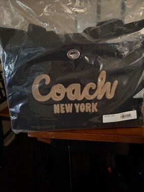 Coach Cargo tote 42 Black